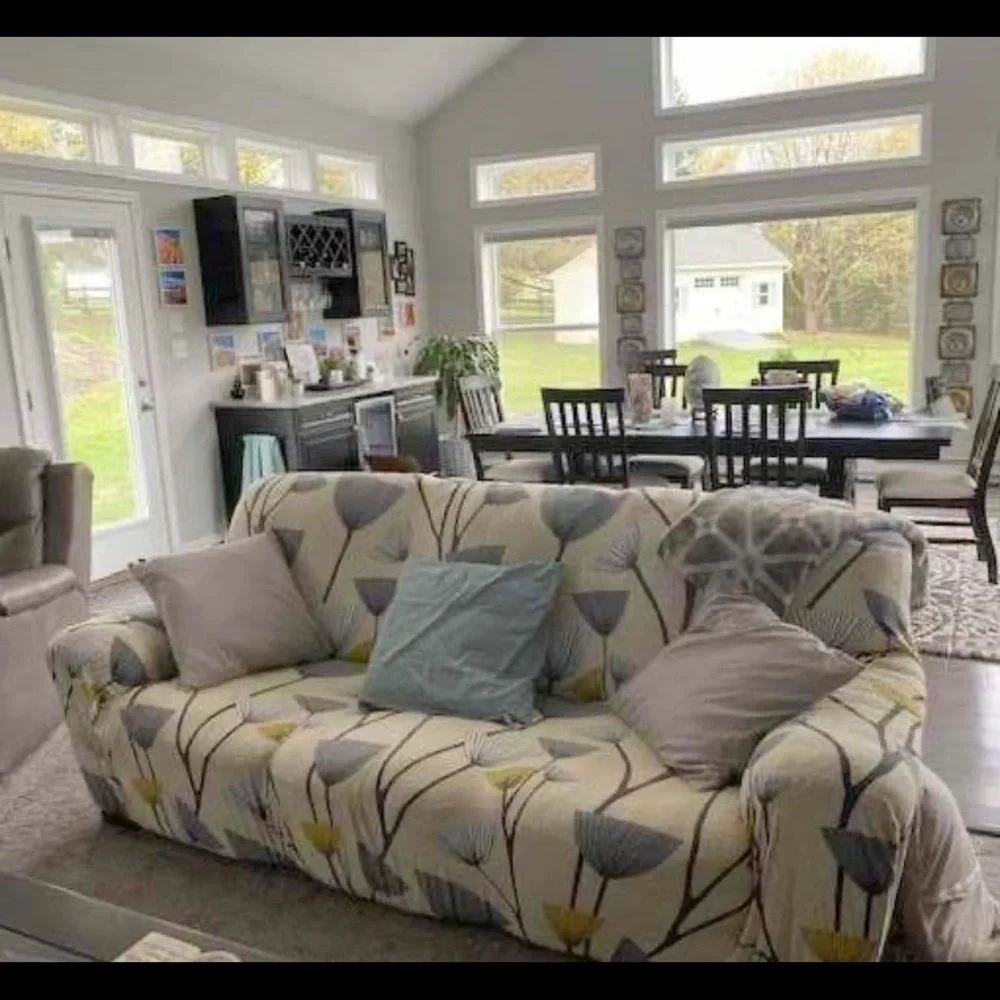 Lamberia couch cover